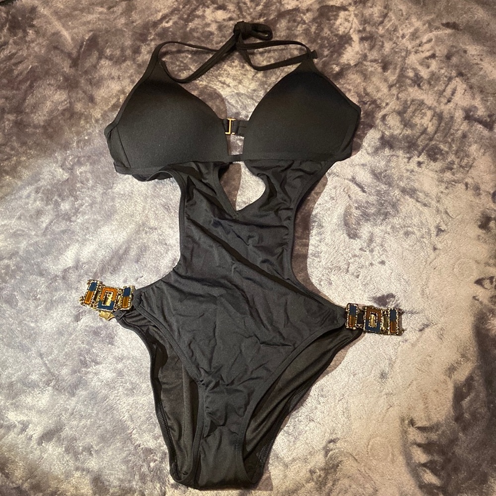 BUNDLE DISCOUNTS! Victoria’s Secret Monokini one piece bathing suit swimsuit MED